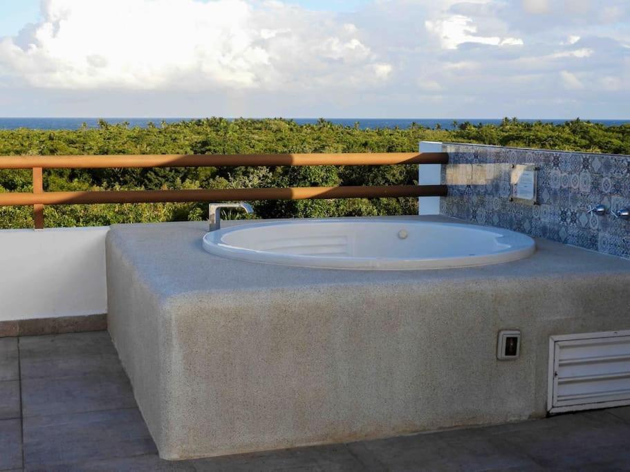 Aku-Chic Newly Furbished Condo Jungle Pool Xetna Buitenkant foto